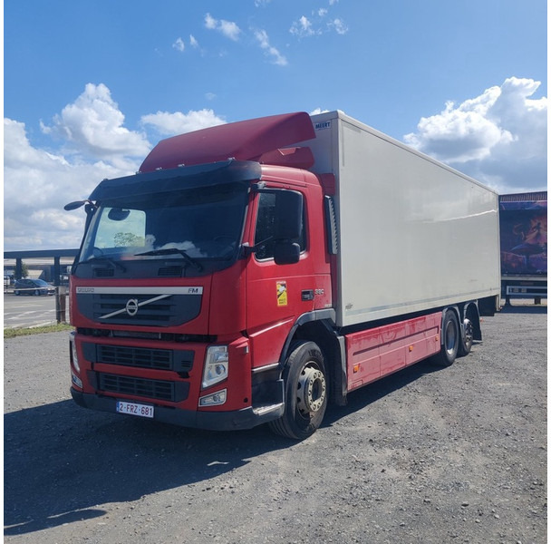 Volvo fm-330 - Camión caja cerrada: foto 1 Volvo fm-330 - Camión caja cerrada: foto 1