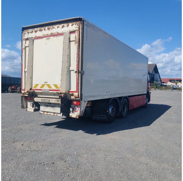 Volvo fm-330 - Camión caja cerrada: foto 4 Volvo fm-330 - Camión caja cerrada: foto 4