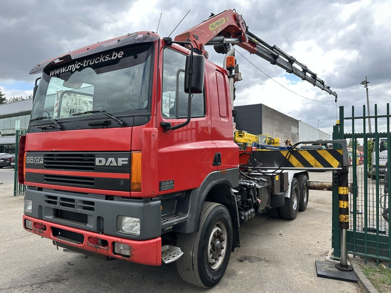 DAF 85 CF 430 6x4 TRACTOR + CRANE PK 32.000 F (7x) + WINCH - EURO 2 - MANUAL ZF - HUB REDUCTION / STEEL SPRING - BE TRUCK - Cabeza tractora: foto 4 DAF 85 CF 430 6x4 TRACTOR + CRANE PK 32.000 F (7x) + WINCH - EURO 2 - MANUAL ZF - HUB REDUCTION / STEEL SPRING - BE TRUCK - Cabeza tractora: foto 4