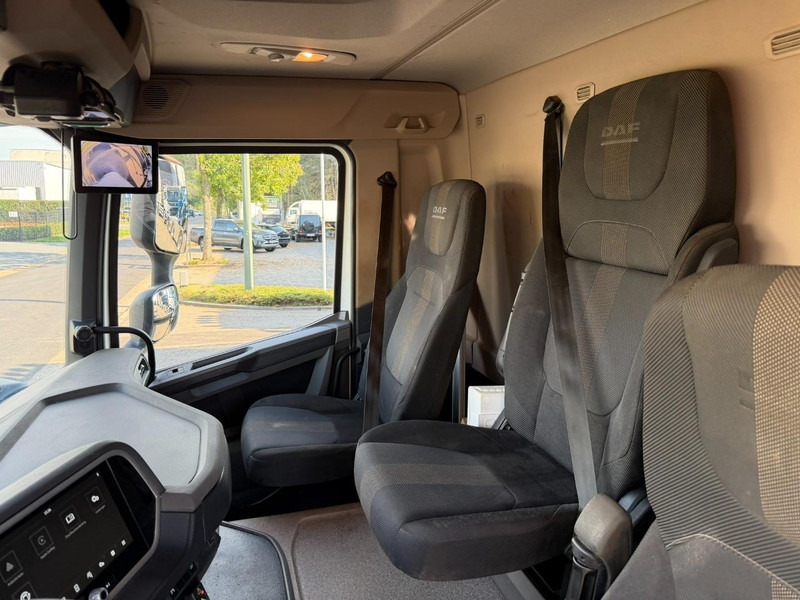 Camión grúa DAF XD 450 6x4 + (24m) CRANE FASSI F345 8x + WINCH - 35.000km - *TOP CONDITION* - BE TRUCK: foto 14 Camión grúa DAF XD 450 6x4 + (24m) CRANE FASSI F345 8x + WINCH - 35.000km - *TOP CONDITION* - BE TRUCK: foto 14