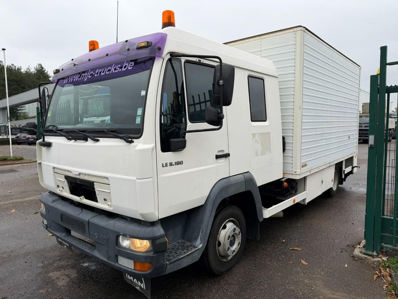 MAN LE 8.180 CLOSED BOX / KOFFER - DOKA - MANUAL GEARBOX - *248.000km* - STEEL SPRING / BLATT / LAMES - BE TRUCK - Camión caja cerrada: foto 3 MAN LE 8.180 CLOSED BOX / KOFFER - DOKA - MANUAL GEARBOX - *248.000km* - STEEL SPRING / BLATT / LAMES - BE TRUCK - Camión caja cerrada: foto 3