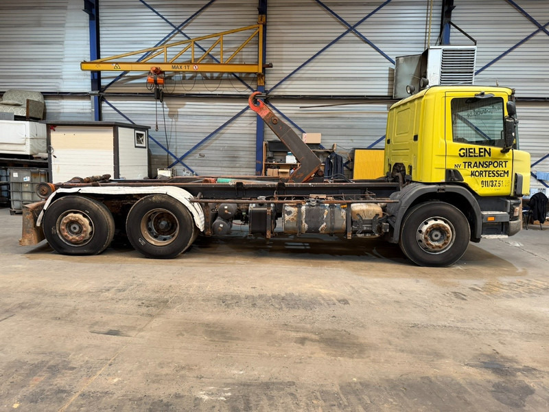 Scania 94G-260 6x2 HOOKLIFT - MANUAL - BE TRUCK - Camión multibasculante: foto 3 Scania 94G-260 6x2 HOOKLIFT - MANUAL - BE TRUCK - Camión multibasculante: foto 3