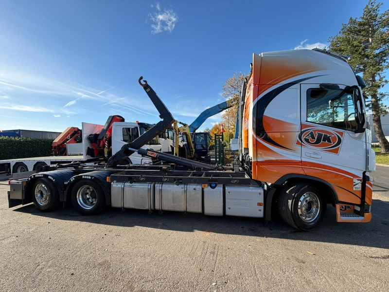 Volvo FH 460 6x2 GLOBE XL AJK HOOKLIFT - *FULL AIR* - DYNAMIC STEERING - I PARK COOL - LIFT + STEERING - ALCOA - BE TRUCK - TOP CONDITION - Camión multibasculante: foto 4 Volvo FH 460 6x2 GLOBE XL AJK HOOKLIFT - *FULL AIR* - DYNAMIC STEERING - I PARK COOL - LIFT + STEERING - ALCOA - BE TRUCK - TOP CONDITION - Camión multibasculante: foto 4