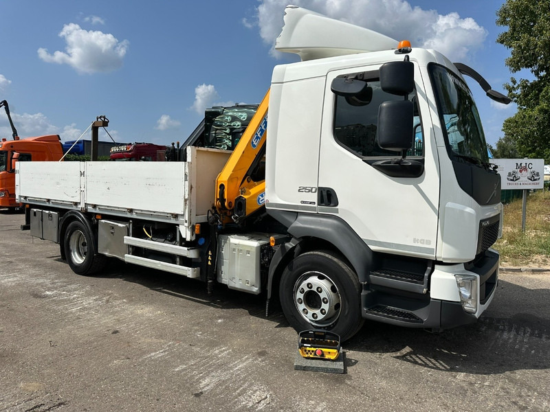 Volvo FL 250 4x2 16T + CRANE EFFER 80/2S - RADIO - *279.000km* - PLATFORM 4m50 - EURO 6 - AIR SUSPENSION - Camión grúa: foto 1 Volvo FL 250 4x2 16T + CRANE EFFER 80/2S - RADIO - *279.000km* - PLATFORM 4m50 - EURO 6 - AIR SUSPENSION - Camión grúa: foto 1