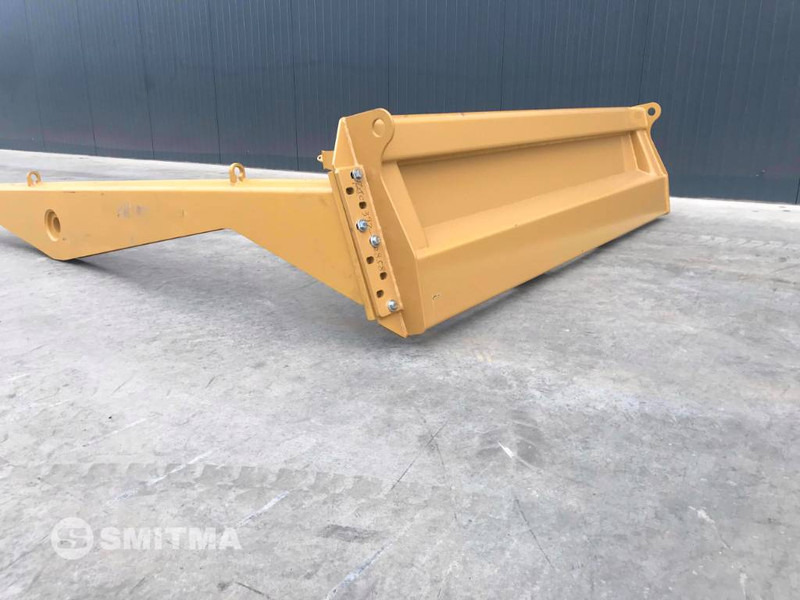 Cat 725C - Trampilla elevadora para Maquinaria de construcción: foto 2 Cat 725C - Trampilla elevadora para Maquinaria de construcción: foto 2
