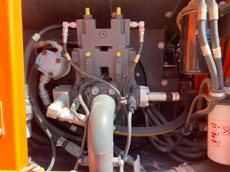 Excavadora de ruedas Doosan DX170W-5: foto 16 Excavadora de ruedas Doosan DX170W-5: foto 16