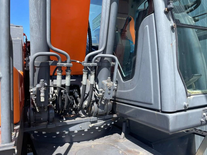 Excavadora de ruedas Doosan DX170W-5: foto 17 Excavadora de ruedas Doosan DX170W-5: foto 17