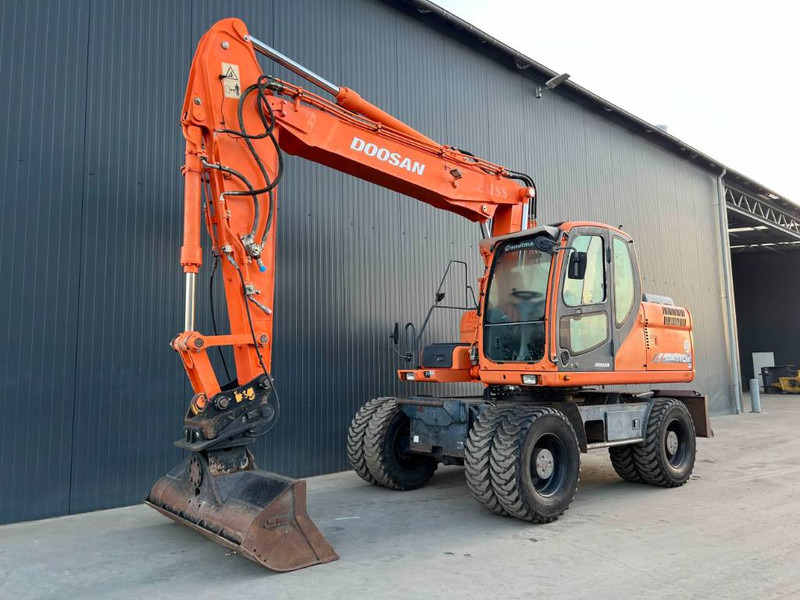 Excavadora de ruedas Doosan DX170W: foto 1