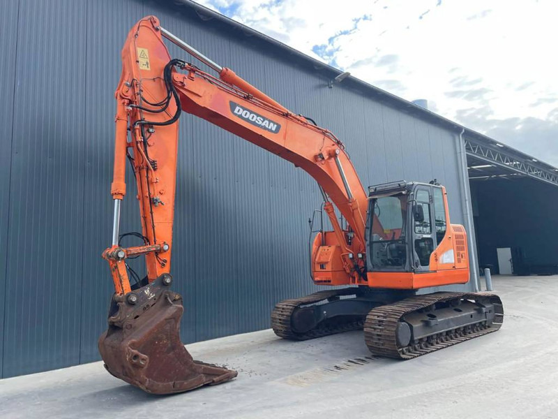 Doosan DX235LCR - Excavadora de cadenas: foto 1 Doosan DX235LCR - Excavadora de cadenas: foto 1