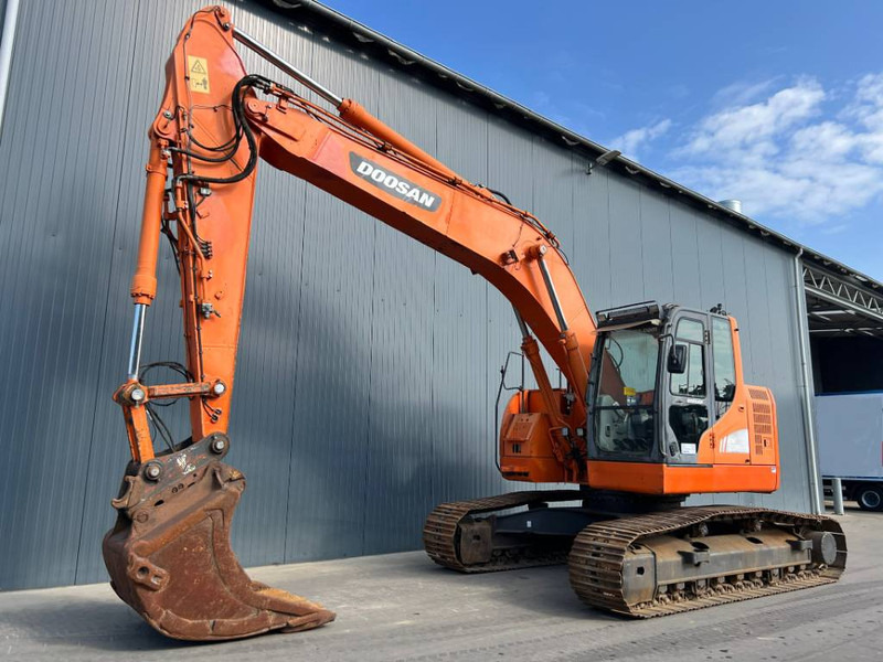 Doosan DX235LCR - Excavadora de cadenas: foto 1 Doosan DX235LCR - Excavadora de cadenas: foto 1