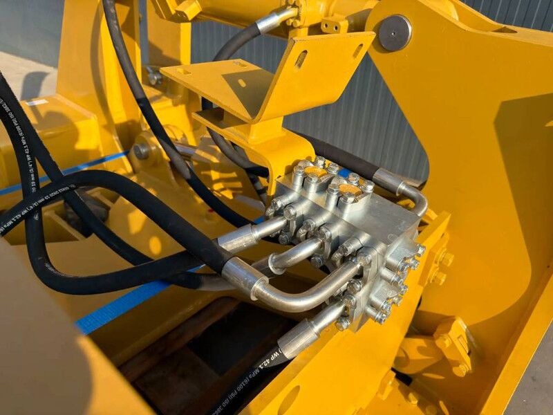 Cat D8N Multi Shank Ripper - Implemento para Maquinaria de construcción: foto 4 Cat D8N Multi Shank Ripper - Implemento para Maquinaria de construcción: foto 4