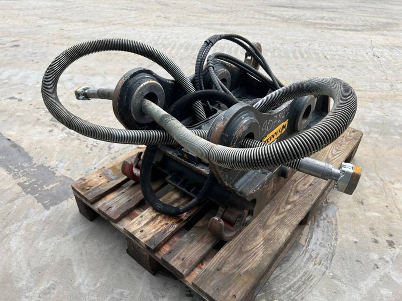 OilQuick OQ70/55 - 320E / 325F - Acoplamiento rápido para Maquinaria de construcción: foto 5 OilQuick OQ70/55 - 320E / 325F - Acoplamiento rápido para Maquinaria de construcción: foto 5