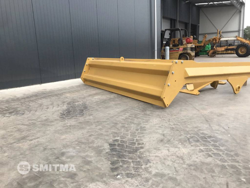 Volvo A30F - Trampilla elevadora para Maquinaria de construcción: foto 3 Volvo A30F - Trampilla elevadora para Maquinaria de construcción: foto 3