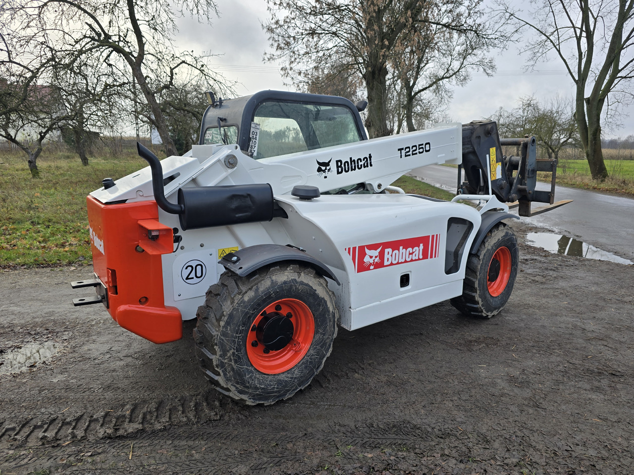 Bobcat T 2250 - Manipulador telescópico: foto 4 Bobcat T 2250 - Manipulador telescópico: foto 4