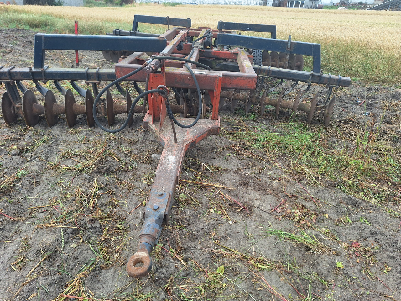 Gregoire Besson XRL 666 42 - Grada: foto 4 Gregoire Besson XRL 666 42 - Grada: foto 4