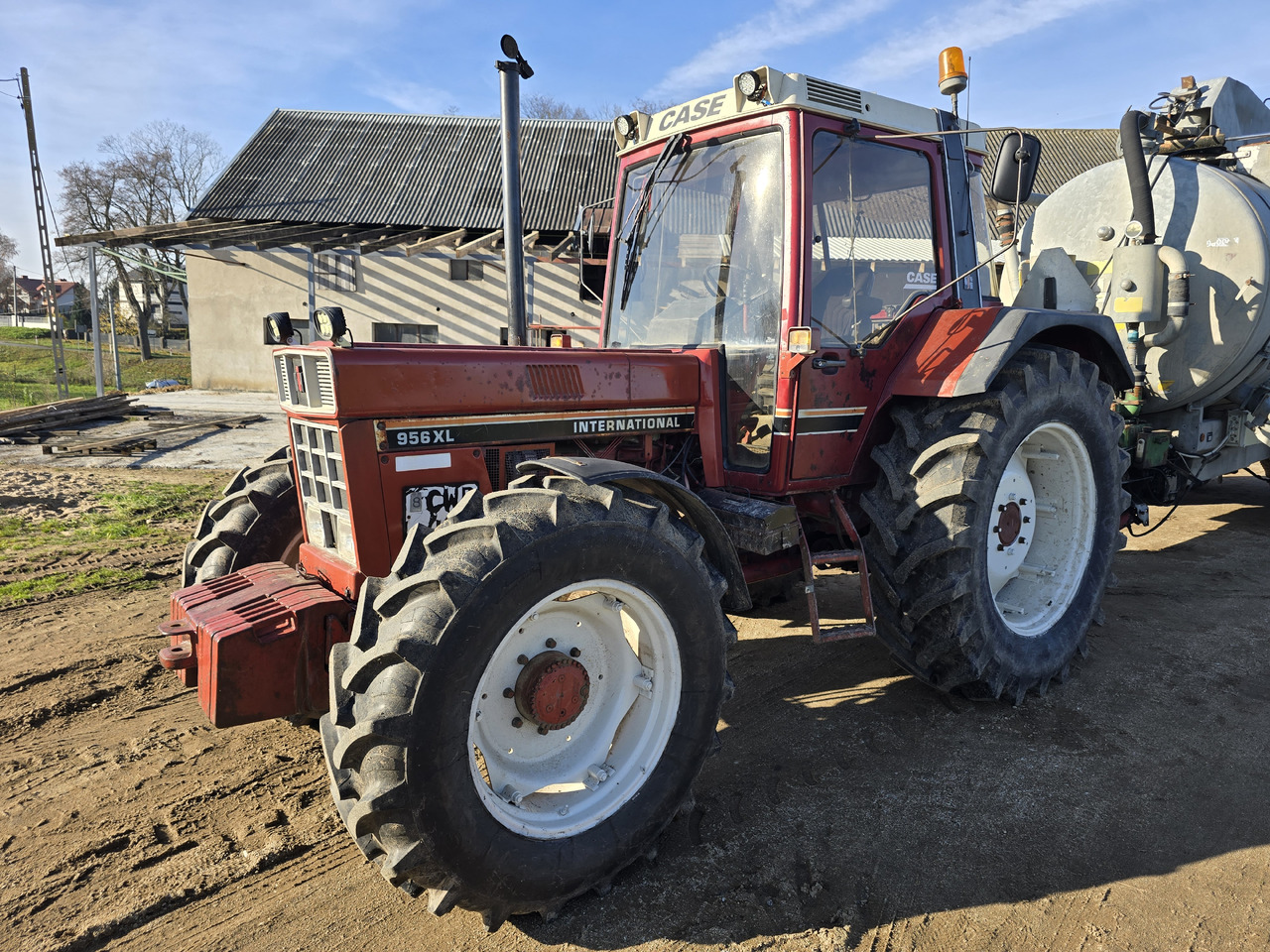 INTERNATIONAL 956 XL - Tractor: foto 1 INTERNATIONAL 956 XL - Tractor: foto 1