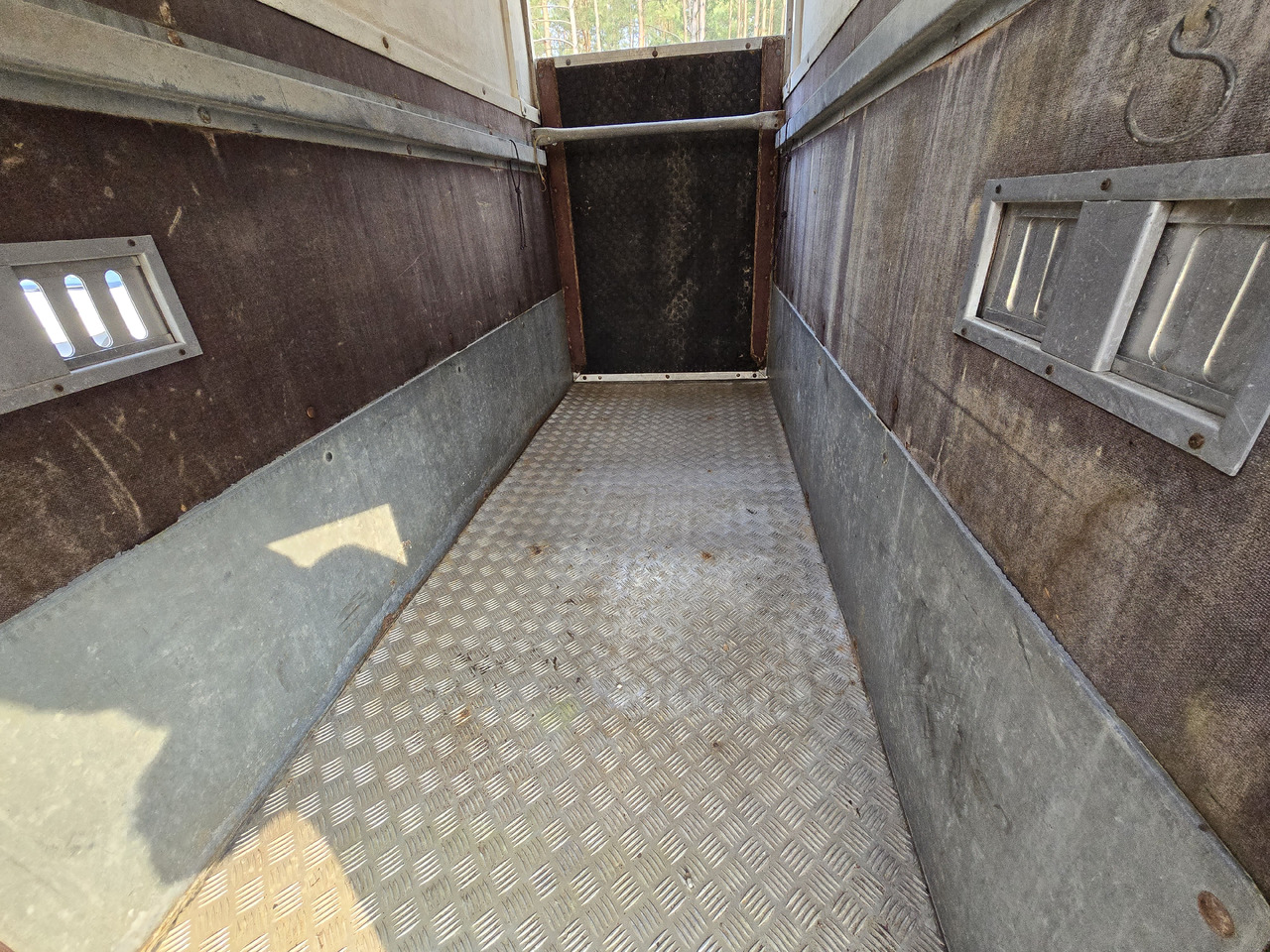 PONGRATZ PA 310 T - Remolque transporte de ganado: foto 5 PONGRATZ PA 310 T - Remolque transporte de ganado: foto 5