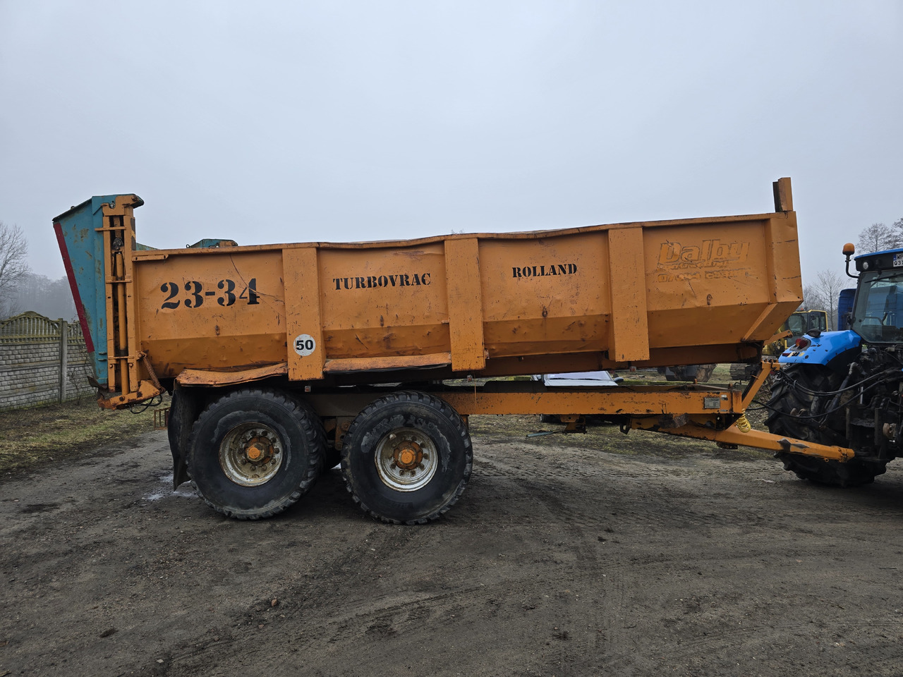 ROLLAND TURBOVRAC 23-34 - Remolque volquete agrícola: foto 1 ROLLAND TURBOVRAC 23-34 - Remolque volquete agrícola: foto 1