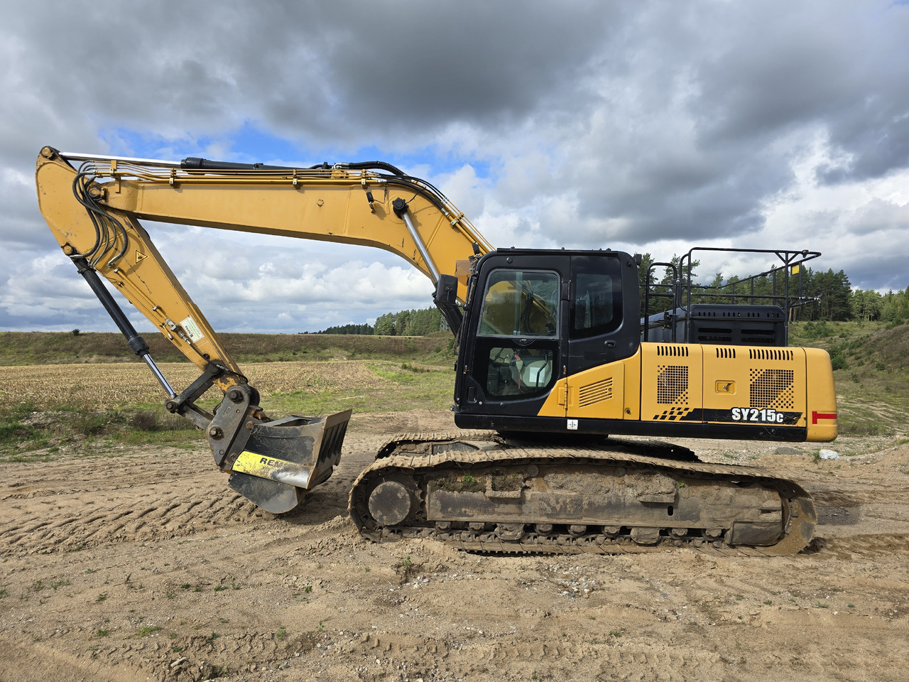 SANY SY215c - Excavadora de cadenas: foto 1 SANY SY215c - Excavadora de cadenas: foto 1