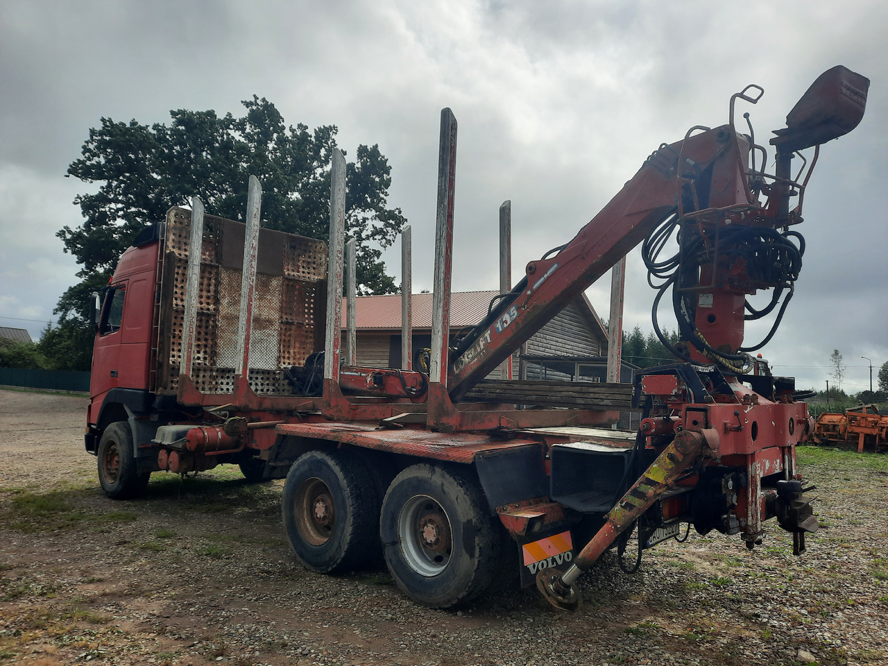 VOLVO FH12 - Camión forestal, Camión grúa: foto 5 VOLVO FH12 - Camión forestal, Camión grúa: foto 5