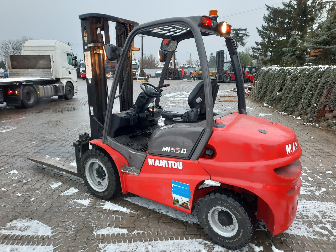 Manitou MI30D - Carretilla elevadora diésel: foto 5 Manitou MI30D - Carretilla elevadora diésel: foto 5