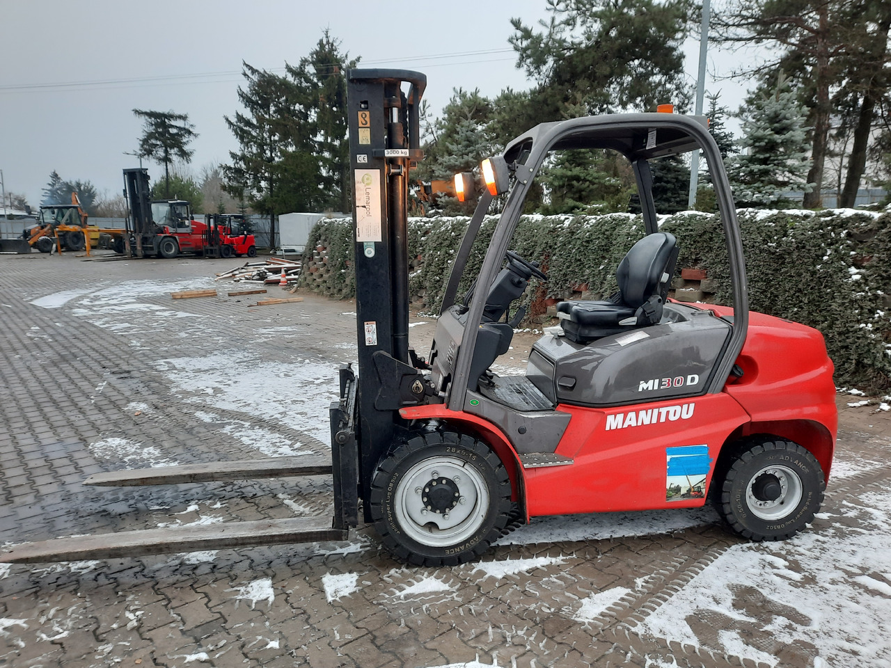 Manitou MI30D - Carretilla elevadora diésel: foto 4 Manitou MI30D - Carretilla elevadora diésel: foto 4