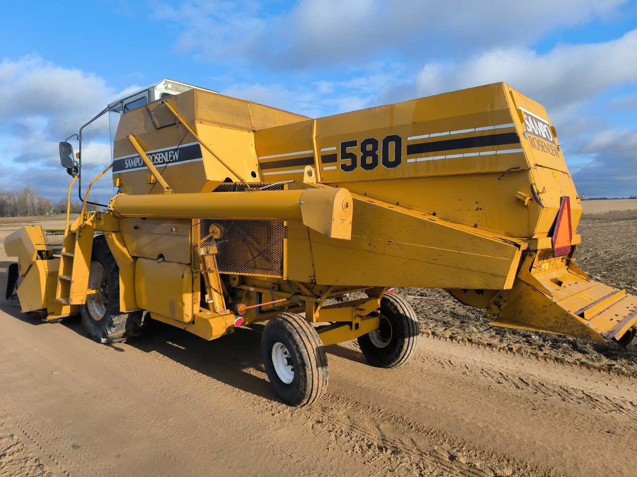 Sampo Rosenlew 580 - Cosechadora de granos: foto 4 Sampo Rosenlew 580 - Cosechadora de granos: foto 4