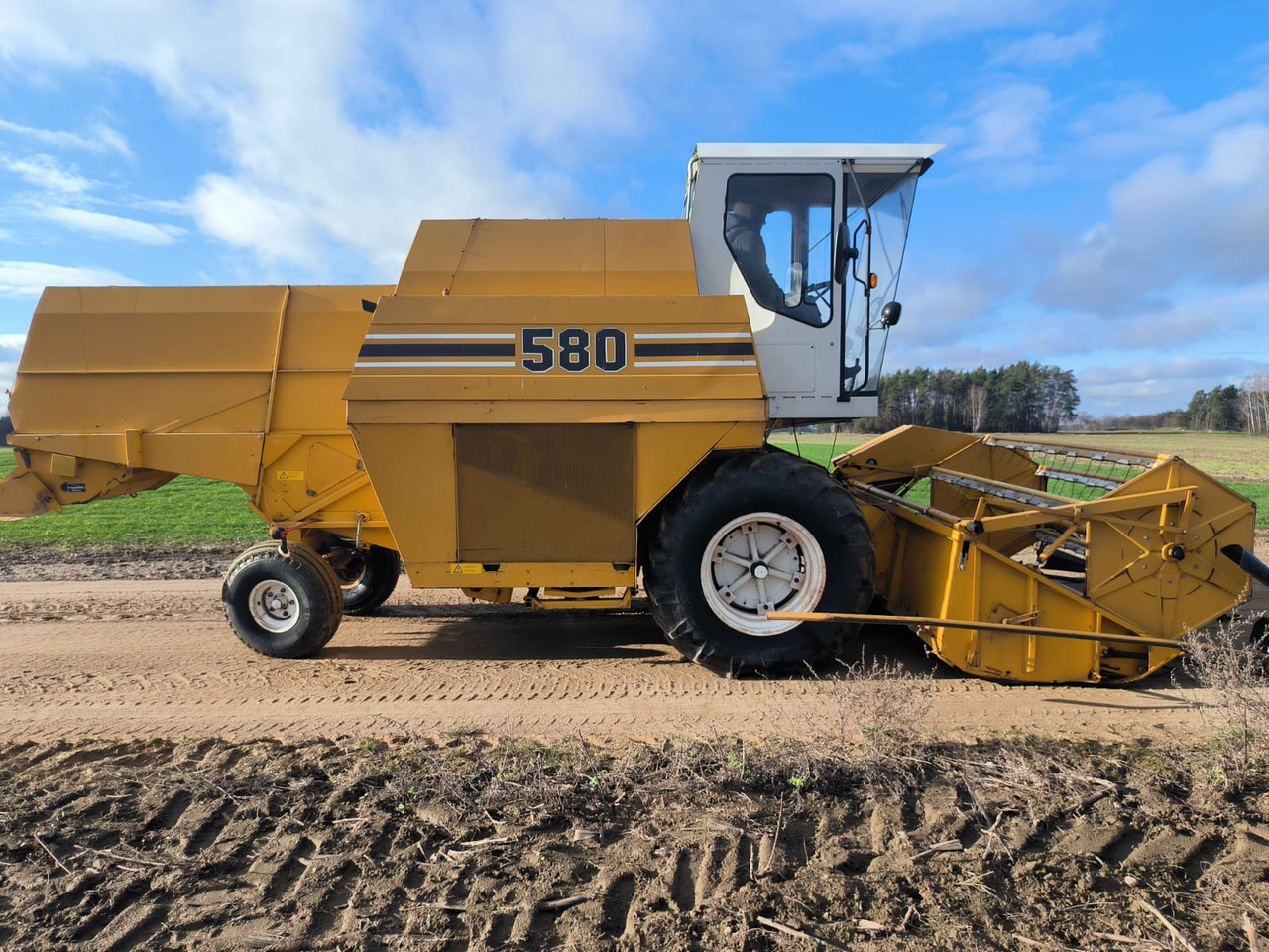 Sampo Rosenlew 580 - Cosechadora de granos: foto 3 Sampo Rosenlew 580 - Cosechadora de granos: foto 3