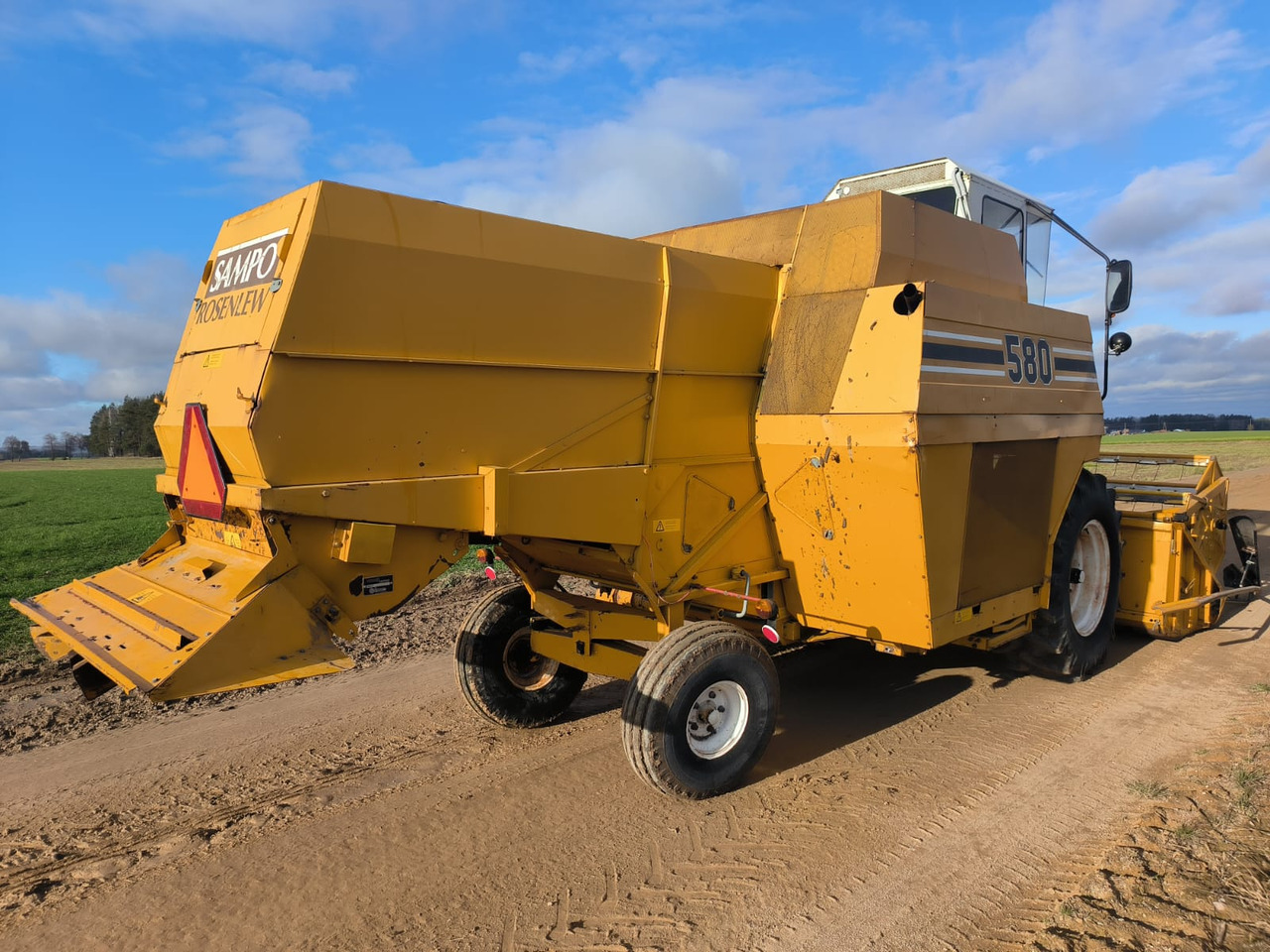 Sampo Rosenlew 580 - Cosechadora de granos: foto 5 Sampo Rosenlew 580 - Cosechadora de granos: foto 5
