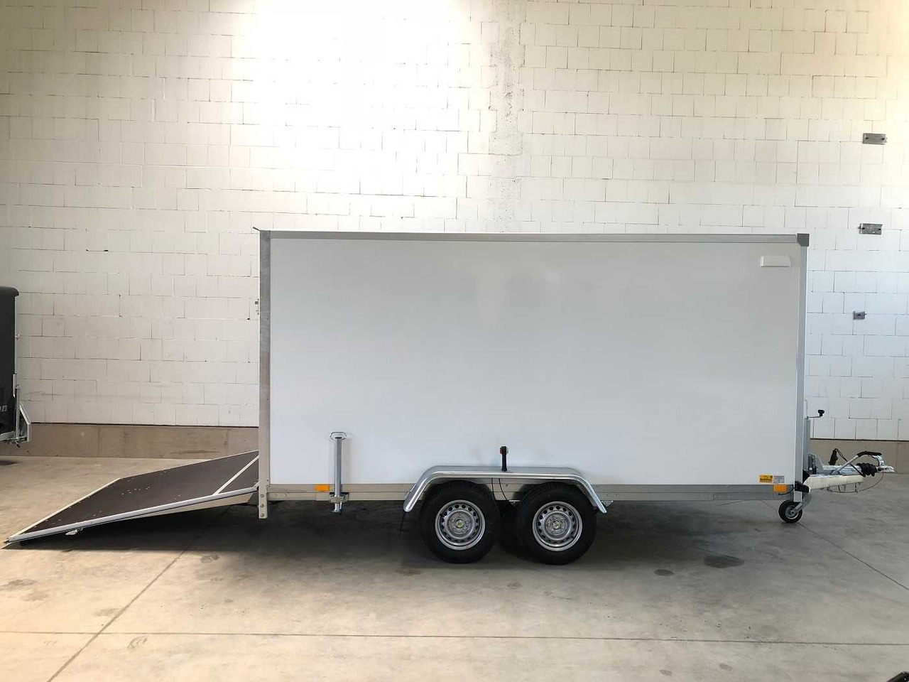 Remolque caja cerrada nuevo BLYSS F2741HT Rampe Kofferanhänger: foto 28