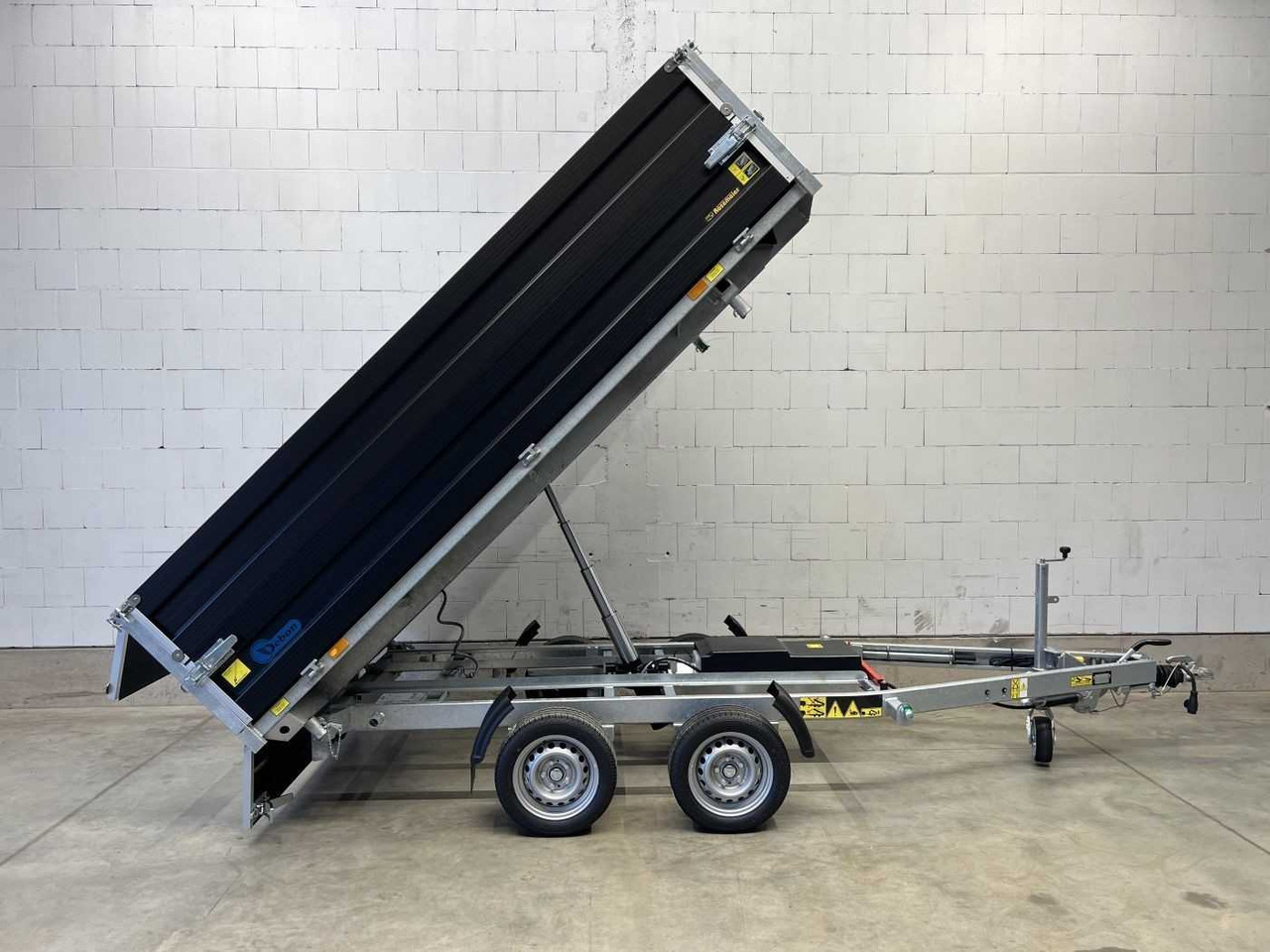 CHEVAL LIBERTE DEBON PW3.3E Black BWEH Dreiseitenkipper - Remolque volquete: foto 1 CHEVAL LIBERTE DEBON PW3.3E Black BWEH Dreiseitenkipper - Remolque volquete: foto 1