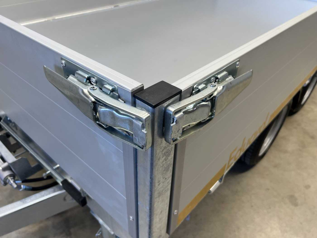 Leasing de EDUARD 3318-4-3O4-3563-P Dreiseitenkipper EDUARD 3318-4-3O4-3563-P Dreiseitenkipper: foto 26 Leasing de EDUARD 3318-4-3O4-3563-P Dreiseitenkipper EDUARD 3318-4-3O4-3563-P Dreiseitenkipper: foto 26