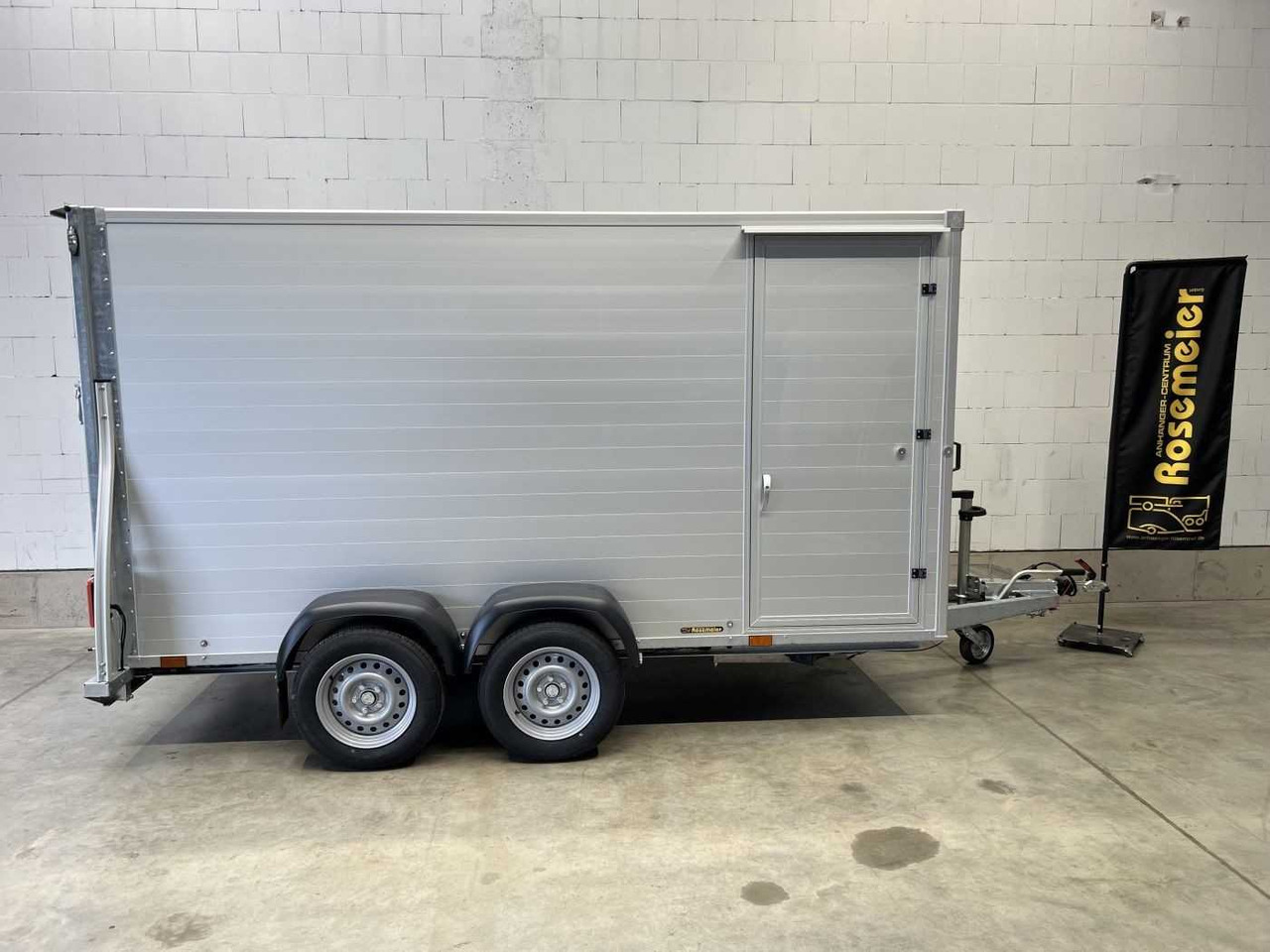Kargo G150 Tür Kofferanhänger Sirius - Remolque caja cerrada: foto 2 Kargo G150 Tür Kofferanhänger Sirius - Remolque caja cerrada: foto 2