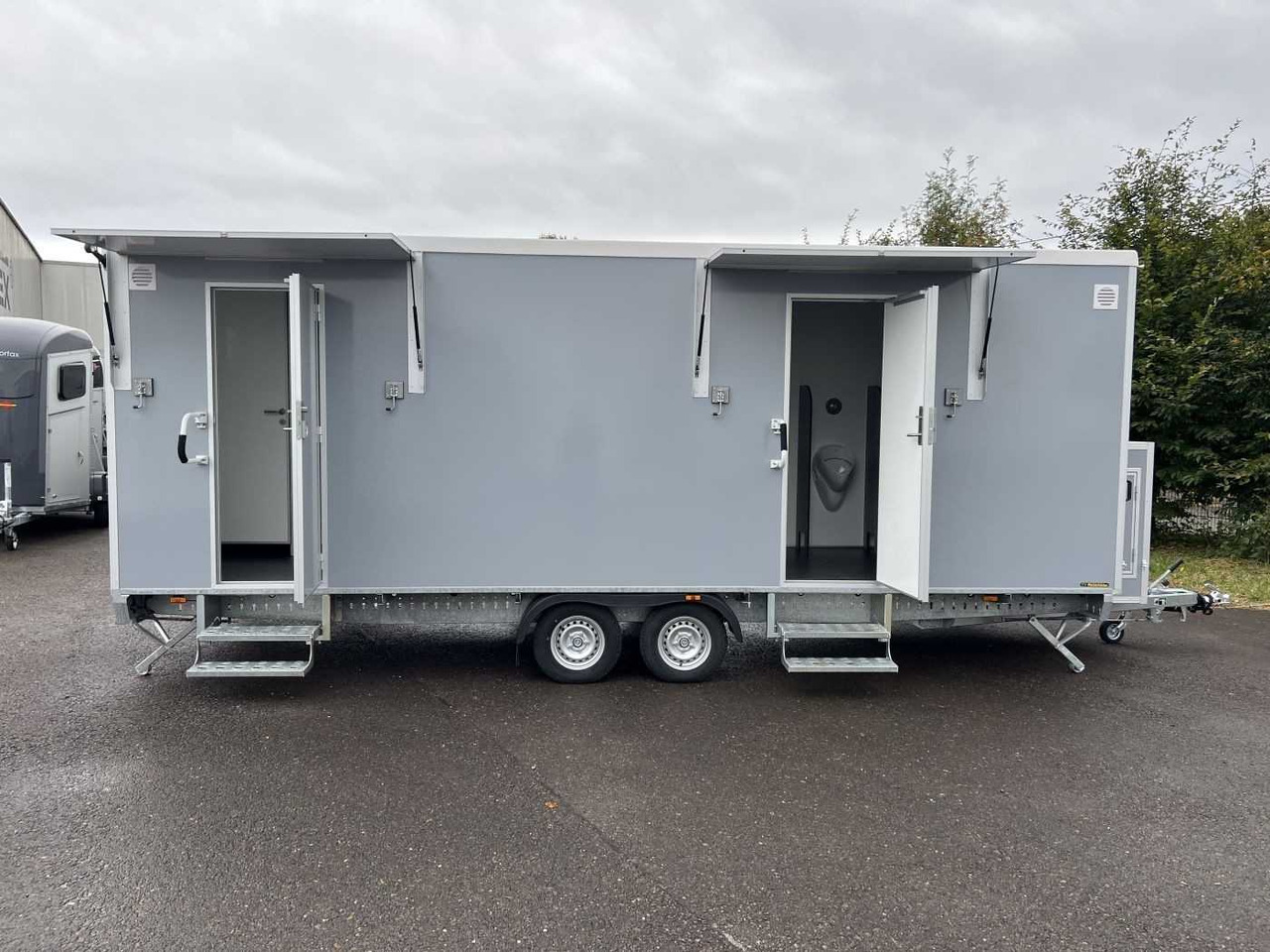 Remolque frigorífico nuevo ROSEMEIER EW TA-NO 4 Damen, 1 Herren + 4 Urinal Toilettenanhänger: foto 1