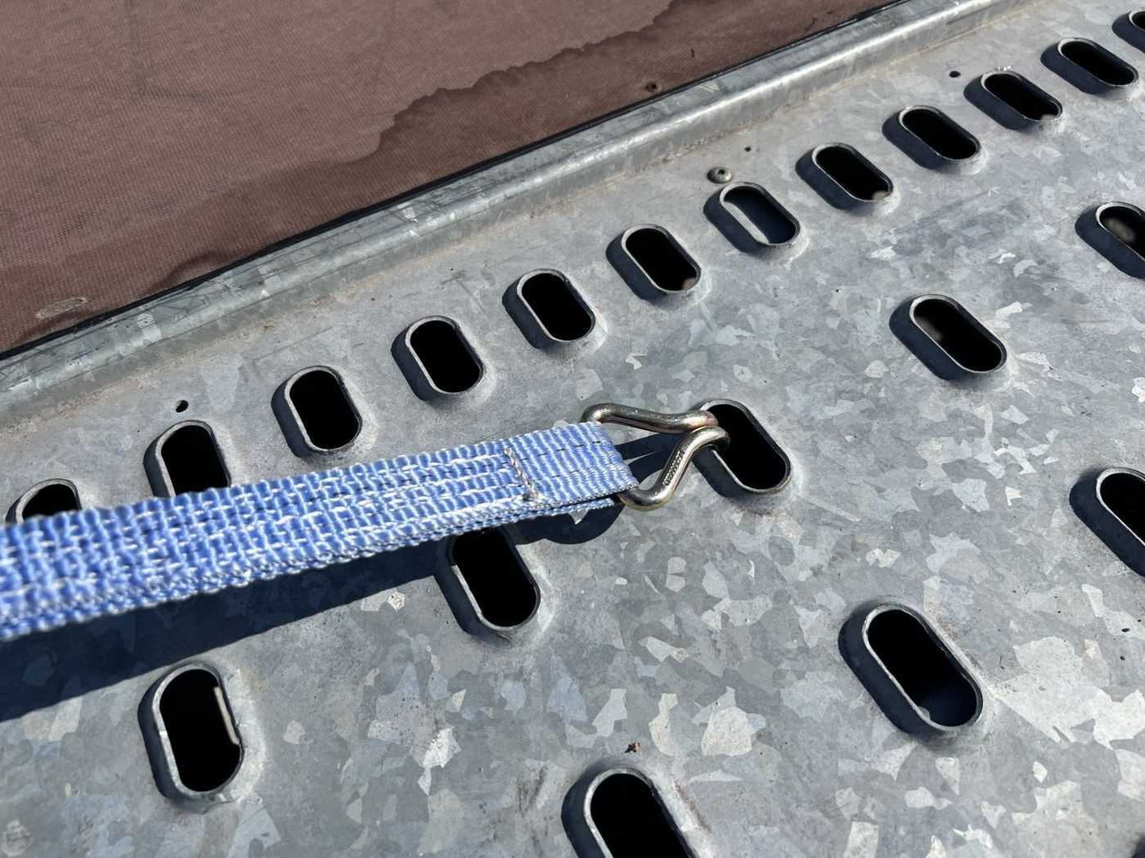 Remolque HUMBAUR MTK 304722 Maschinentransporter: foto 18 Remolque HUMBAUR MTK 304722 Maschinentransporter: foto 18