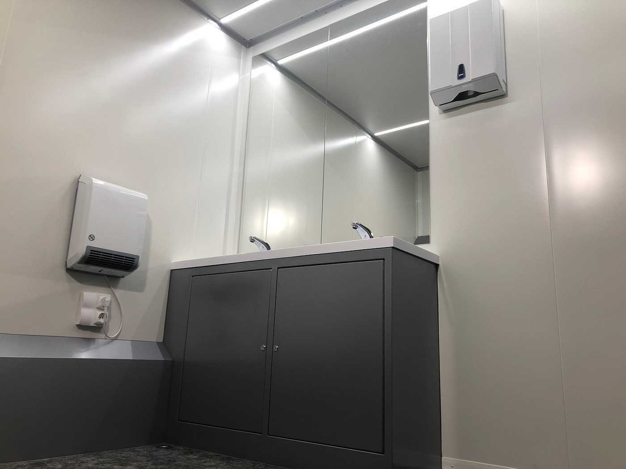 Remolque ROSEMEIER VE 4 Damen, 1 Herren, 4 Urinale Toilettenanhänger: foto 7