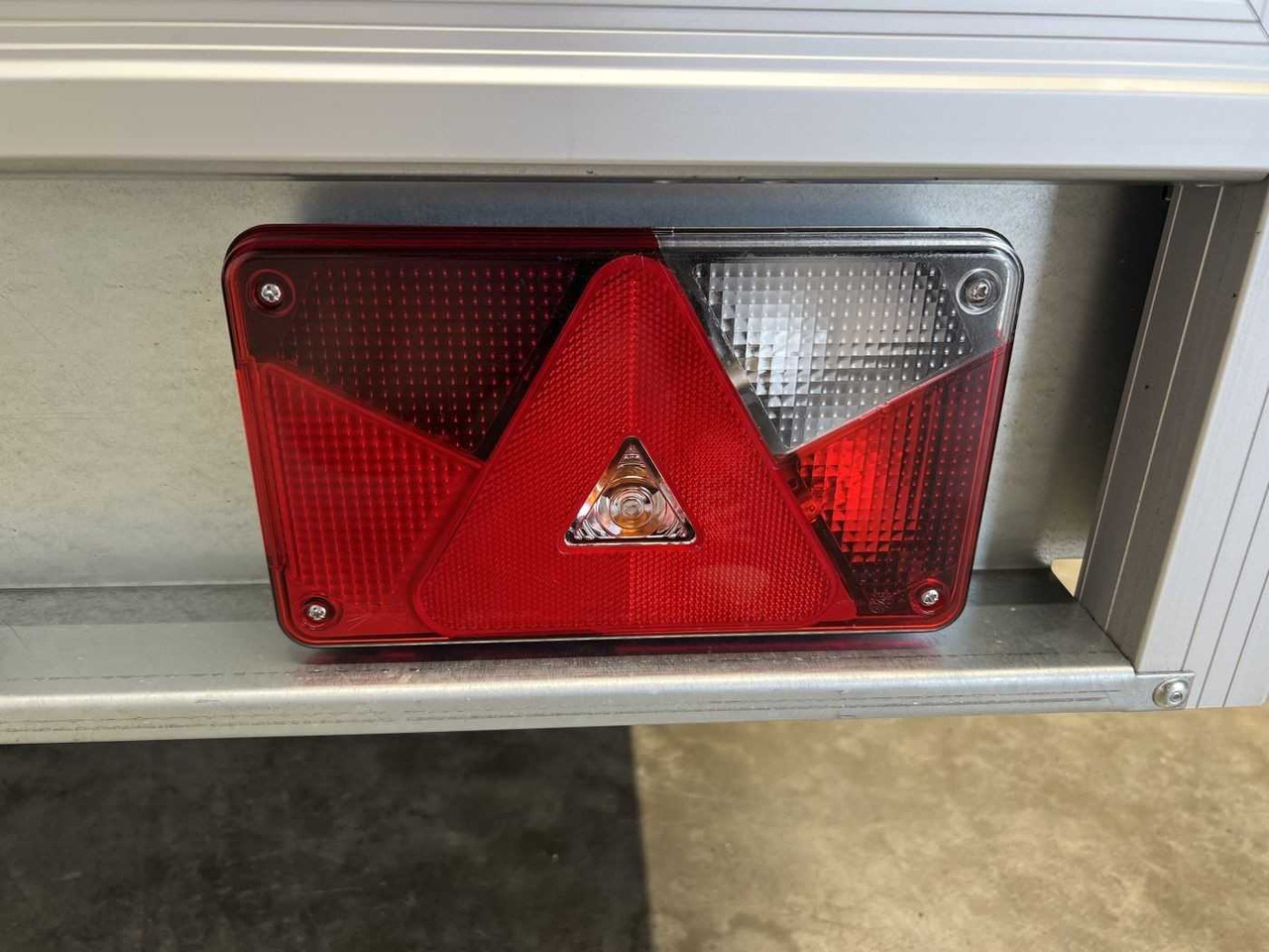 Remolque venta ambulante nuevo UNSINN UKU 421719-26-14 VKL Verkaufsanhänger: foto 17