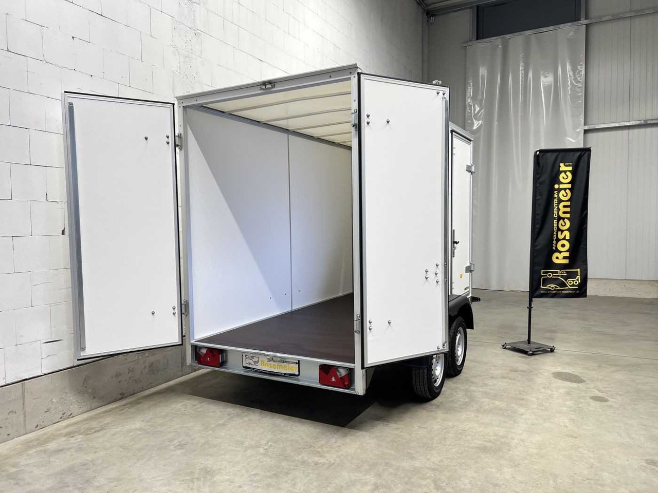 UNSINN WEB 44 Fenster Tür Kofferanhänger - Remolque caja cerrada: foto 2 UNSINN WEB 44 Fenster Tür Kofferanhänger - Remolque caja cerrada: foto 2