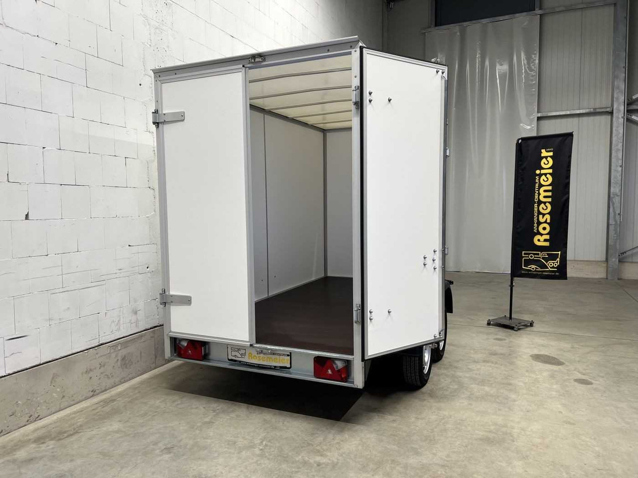 UNSINN WEB 44 Fenster Tür Kofferanhänger - Remolque caja cerrada: foto 4 UNSINN WEB 44 Fenster Tür Kofferanhänger - Remolque caja cerrada: foto 4