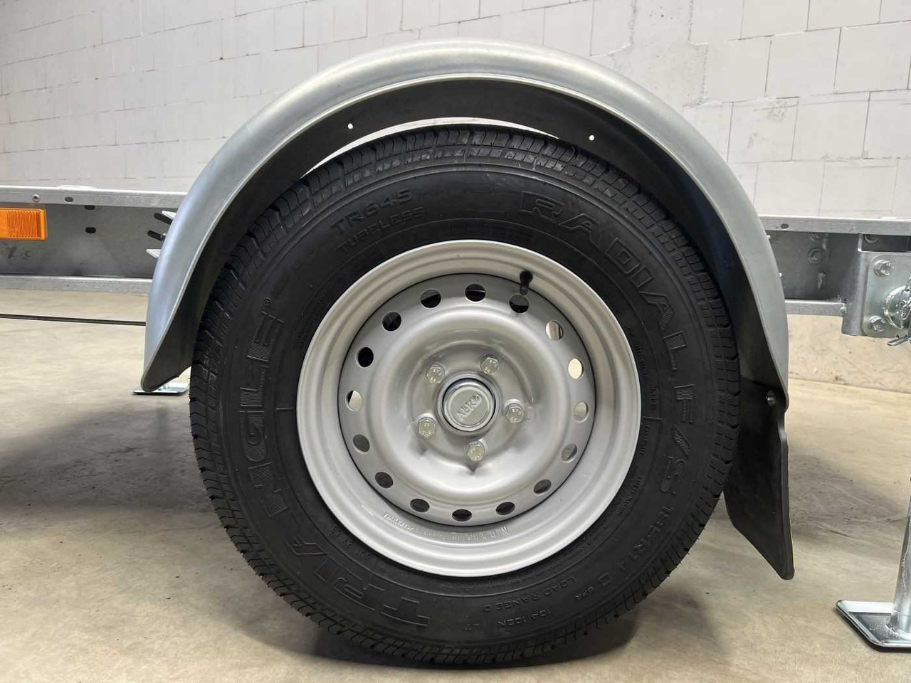 Leasing de VEZEKO Generator 1-Achser Maschinentransporter VEZEKO Generator 1-Achser Maschinentransporter: foto 12 Leasing de VEZEKO Generator 1-Achser Maschinentransporter VEZEKO Generator 1-Achser Maschinentransporter: foto 12