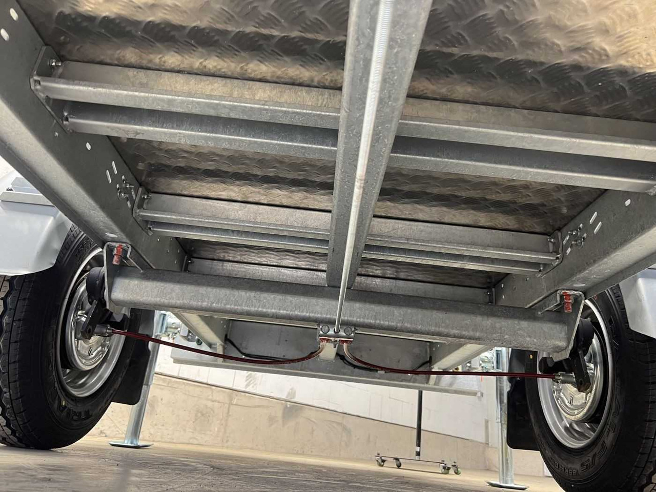 Leasing de VEZEKO Generator 1-Achser Maschinentransporter VEZEKO Generator 1-Achser Maschinentransporter: foto 14 Leasing de VEZEKO Generator 1-Achser Maschinentransporter VEZEKO Generator 1-Achser Maschinentransporter: foto 14