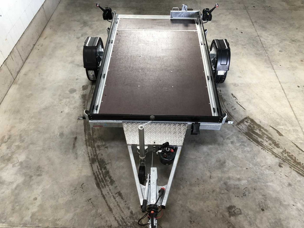 VEZEKO Husky FB 18.28 Absenker - Remolque para moto: foto 4 VEZEKO Husky FB 18.28 Absenker - Remolque para moto: foto 4