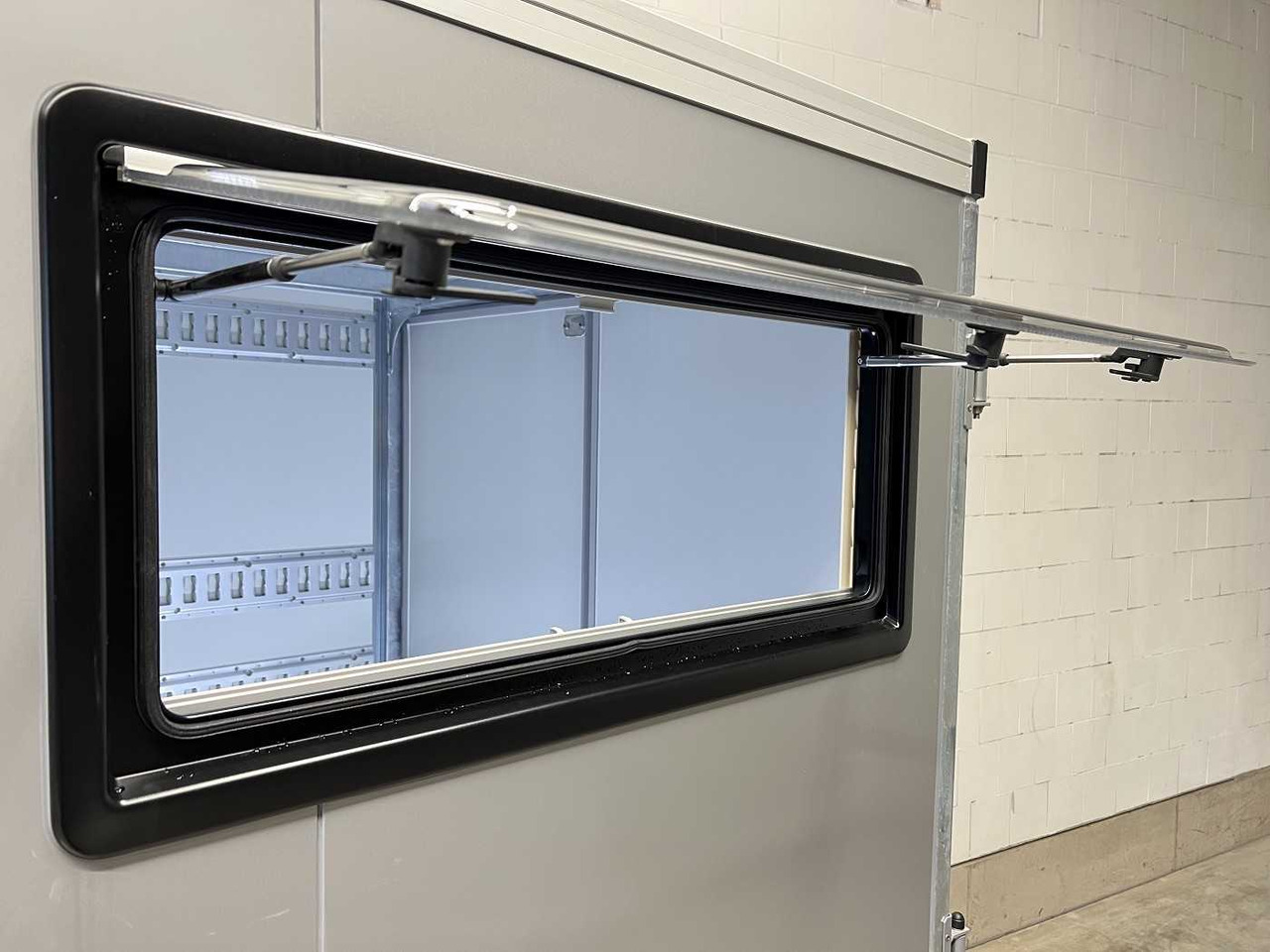Remolque caja cerrada nuevo VEZEKO TK B 27.35 Individual Kofferanhänger: foto 24