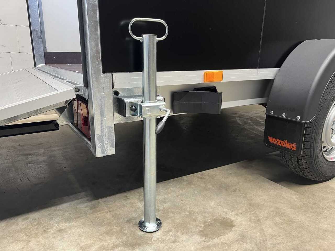 VEZEKO TK B 27.35 Rampe Tür Fen Aero Kofferanhänger - Remolque caja cerrada: foto 5 VEZEKO TK B 27.35 Rampe Tür Fen Aero Kofferanhänger - Remolque caja cerrada: foto 5