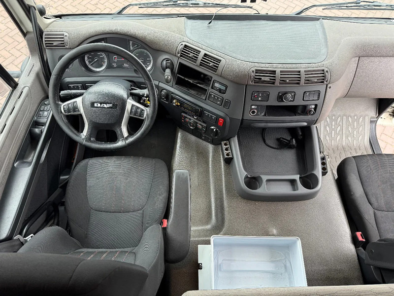 DAF CF 410 4X2 SPACECAB EURO6 DISTRIBUTIETREKKER MILIEUZONE DAF ONDERHOUD HOLLAND TRUCK!!! - Cabeza tractora: foto 5 DAF CF 410 4X2 SPACECAB EURO6 DISTRIBUTIETREKKER MILIEUZONE DAF ONDERHOUD HOLLAND TRUCK!!! - Cabeza tractora: foto 5
