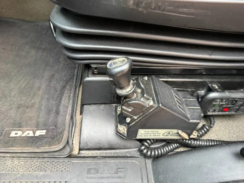 DAF XF 480 XF480 4X2 / Hydrauliek / acc / 9 tons vooras / schuifschotel - Cabeza tractora: foto 5 DAF XF 480 XF480 4X2 / Hydrauliek / acc / 9 tons vooras / schuifschotel - Cabeza tractora: foto 5
