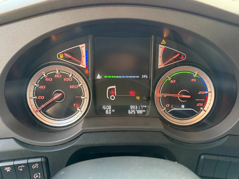 DAF XF 530 XF530 6X2 FTG SSC / EURO6 D / RETARDER / STANDAIRCO / SCHUIFSCHOTEL - Cabeza tractora: foto 4 DAF XF 530 XF530 6X2 FTG SSC / EURO6 D / RETARDER / STANDAIRCO / SCHUIFSCHOTEL - Cabeza tractora: foto 4