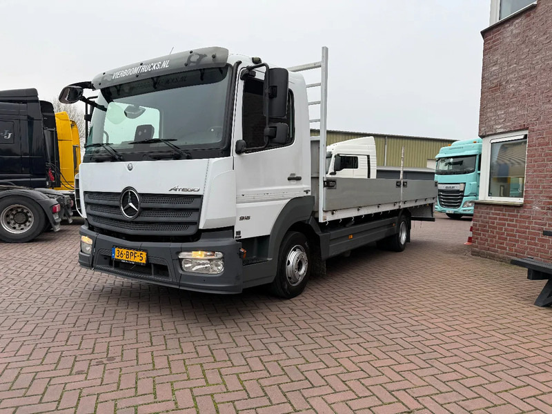 Mercedes-Benz Atego Atego 916 met 6.2m open laadbak / 3e zit / airco / mileu zone proof / 2020!!!! - Camión caja abierta: foto 2 Mercedes-Benz Atego Atego 916 met 6.2m open laadbak / 3e zit / airco / mileu zone proof / 2020!!!! - Camión caja abierta: foto 2