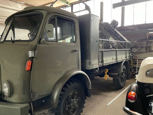Steyr A 680 G Geländewagen - Camión caja abierta, Camión grúa: foto 5 Steyr A 680 G Geländewagen - Camión caja abierta, Camión grúa: foto 5