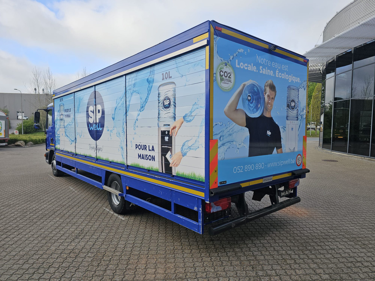 MAN TGL 12.190 - Camión caja cerrada: foto 2 MAN TGL 12.190 - Camión caja cerrada: foto 2